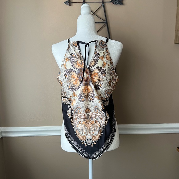 Shein Handkerchief Top NWOT - Picture 2 of 3